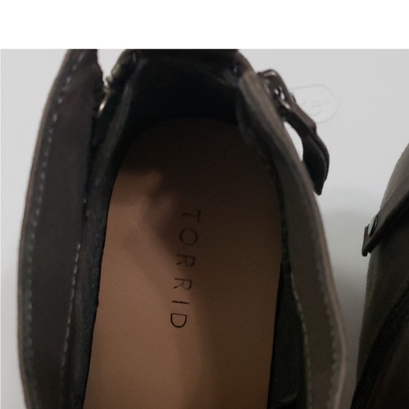Torrid size 10 grey booties new - Picture 4 of 6